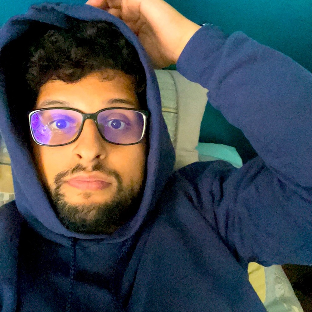 Blue hoodie ! Great quality amazing to run in vintage